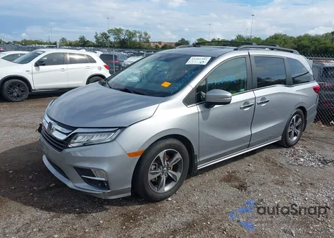 2018 Honda Odyssey Touring из США, поврежденный, VIN 5FNRL6H85JB078109